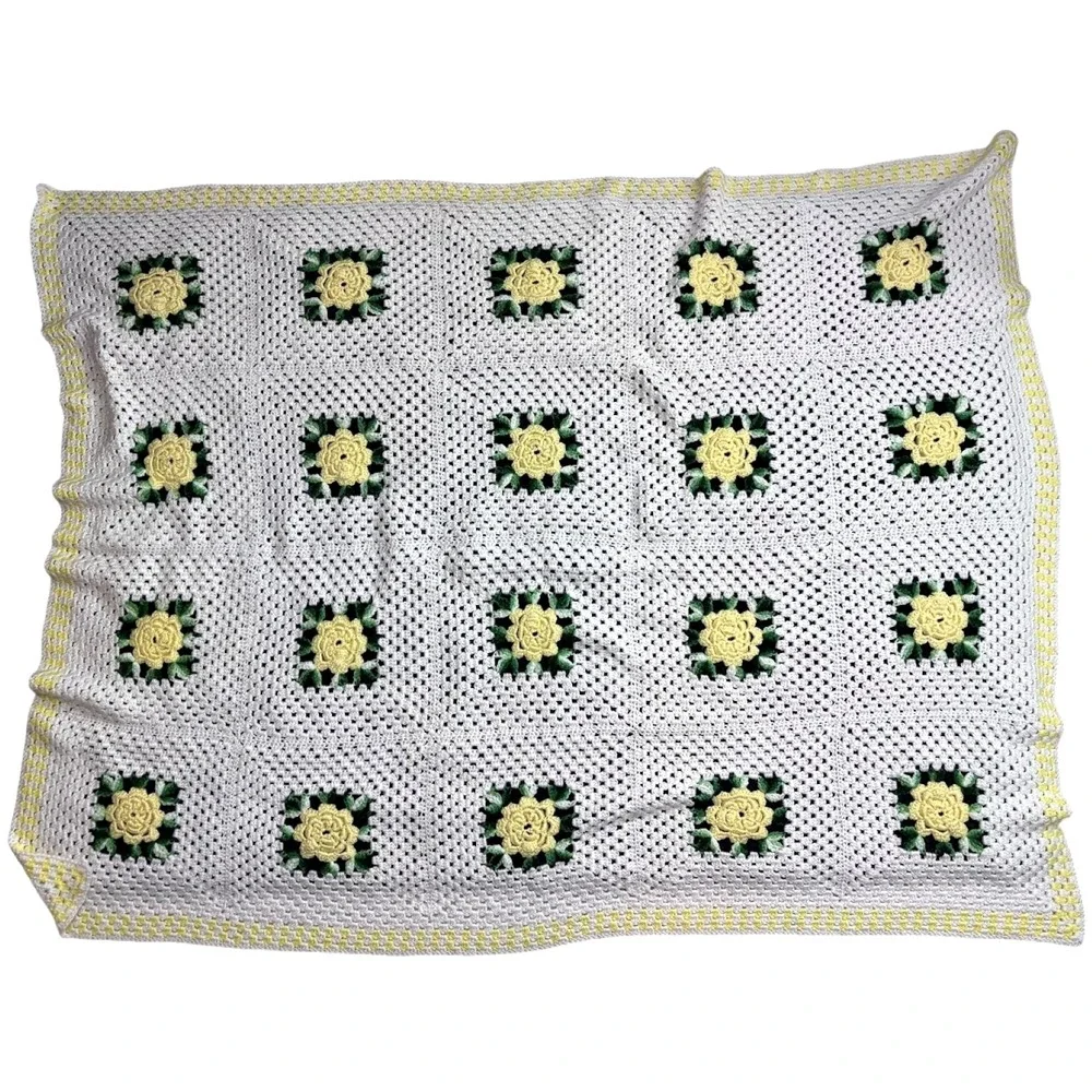 Vtg Crocheted Afghan White Yellow Flower Granny Square Blanket  58x72 Soft Throw